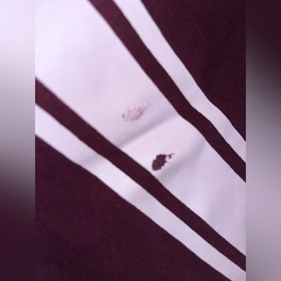 RILEY &JAMES juniors/women’s sweatshirt LOVE maroon size small - Picture 3 of 10